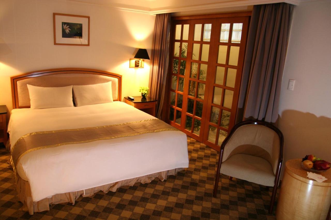 Hometel Hotel גאושיונג מראה חיצוני תמונה