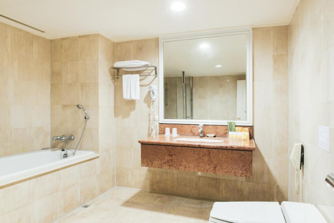 Hometel Hotel גאושיונג מראה חיצוני תמונה