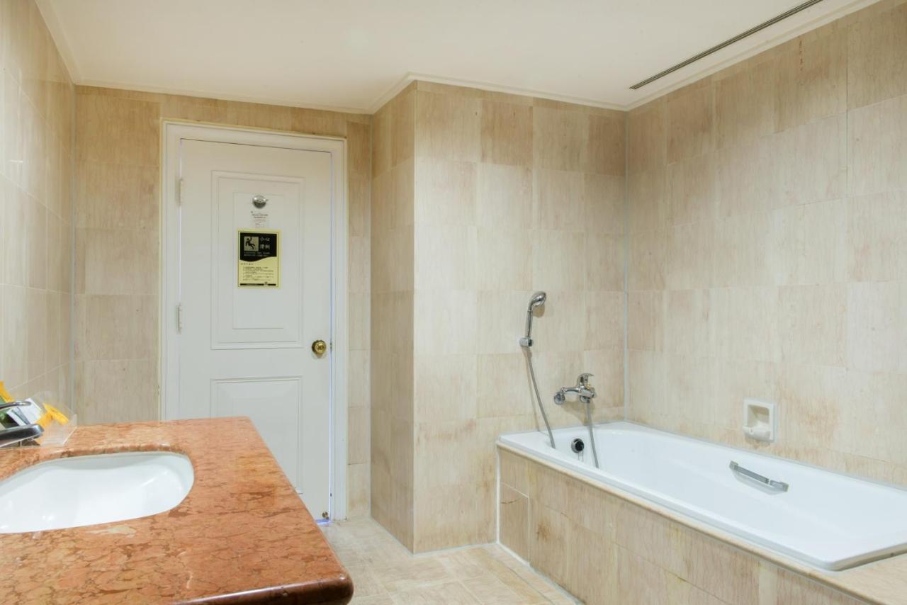 Hometel Hotel גאושיונג מראה חיצוני תמונה