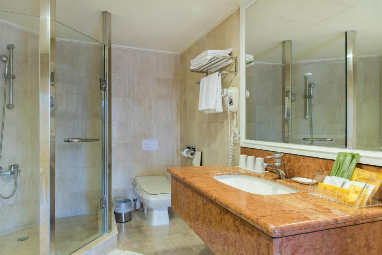 Hometel Hotel גאושיונג מראה חיצוני תמונה